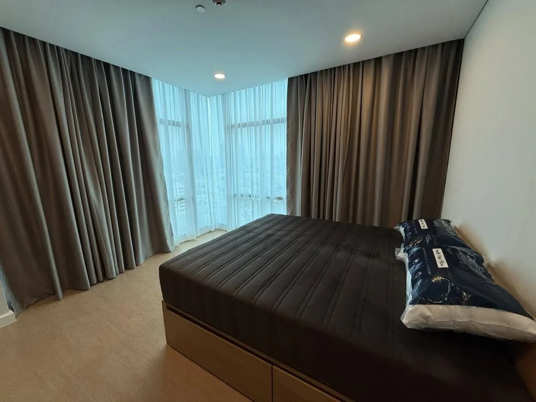 Property photos for The Room Charoenkrung 30