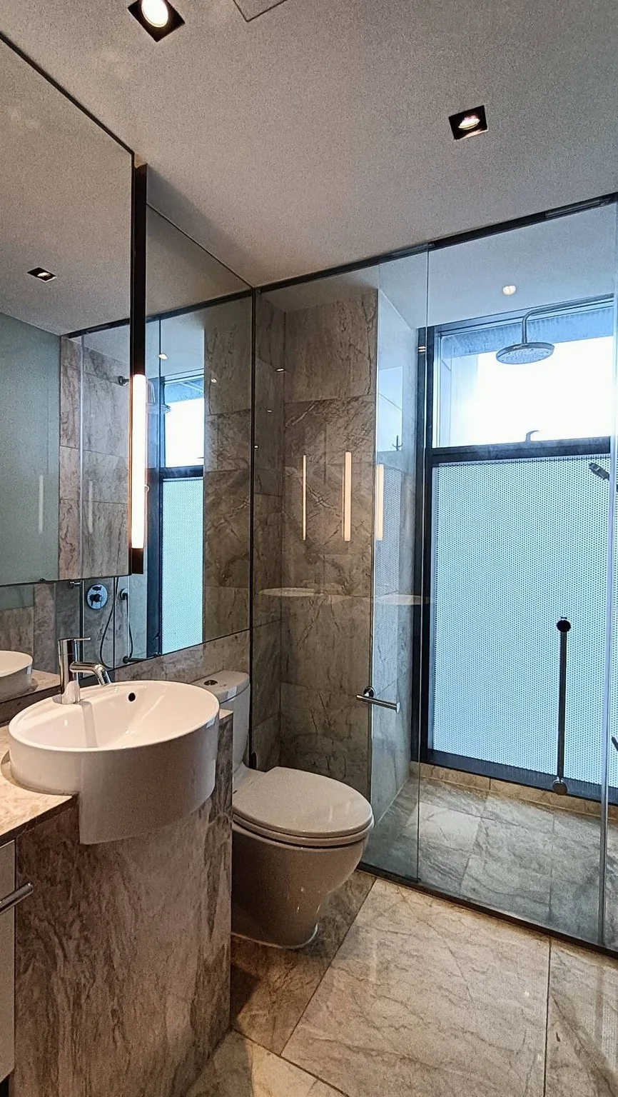 Property photos for The Met