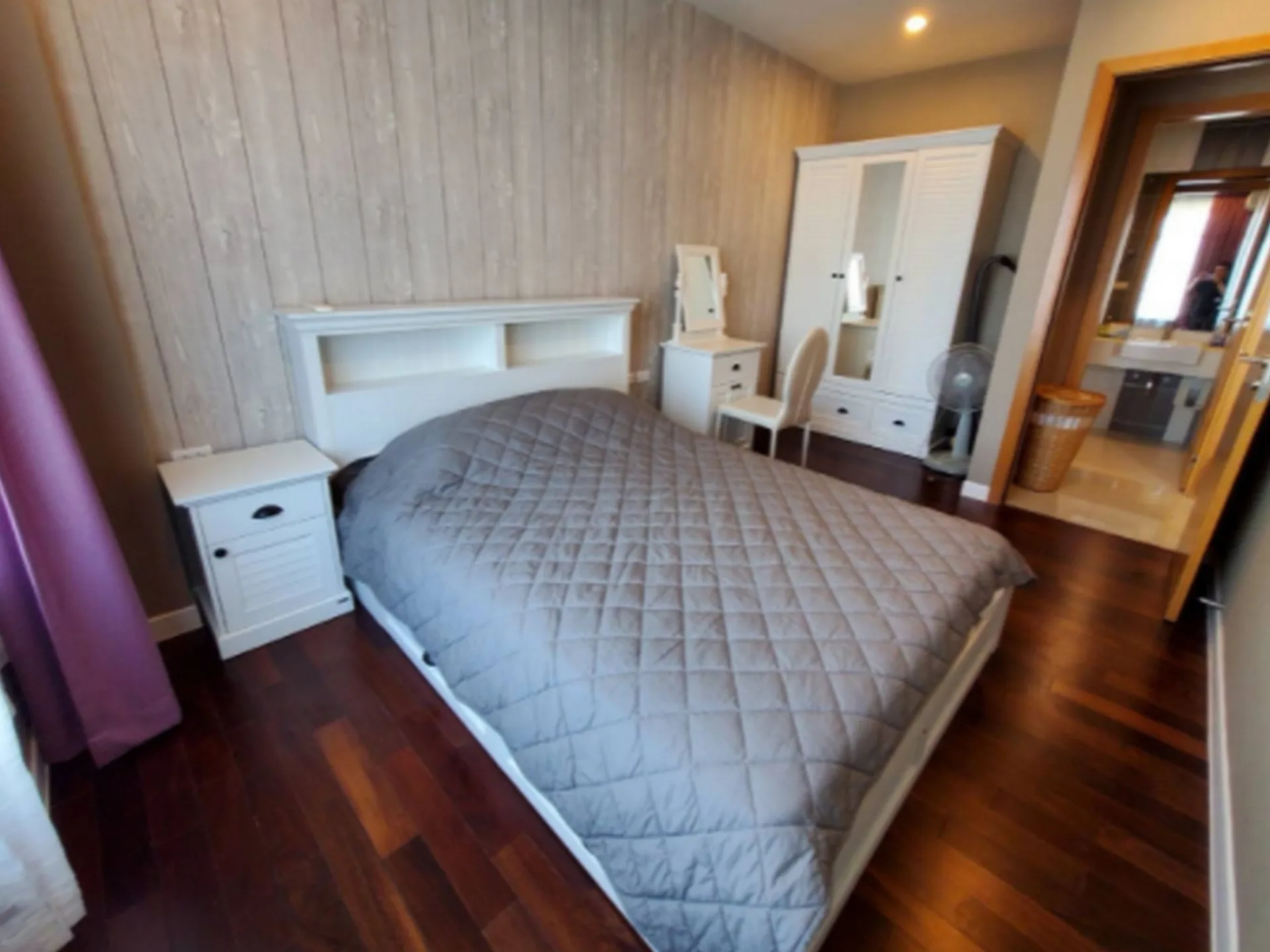 Property photos for Circle Condominium