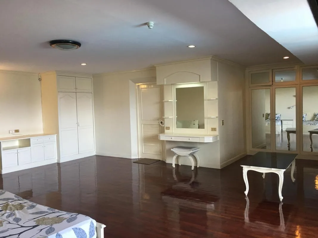 Property photos for Oriental Towers