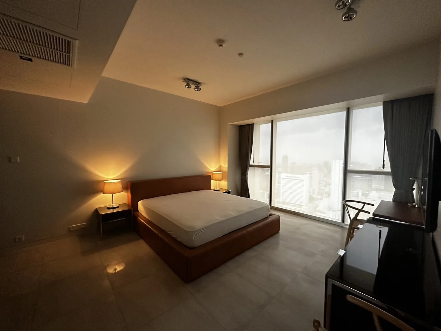 Property photos for The Met