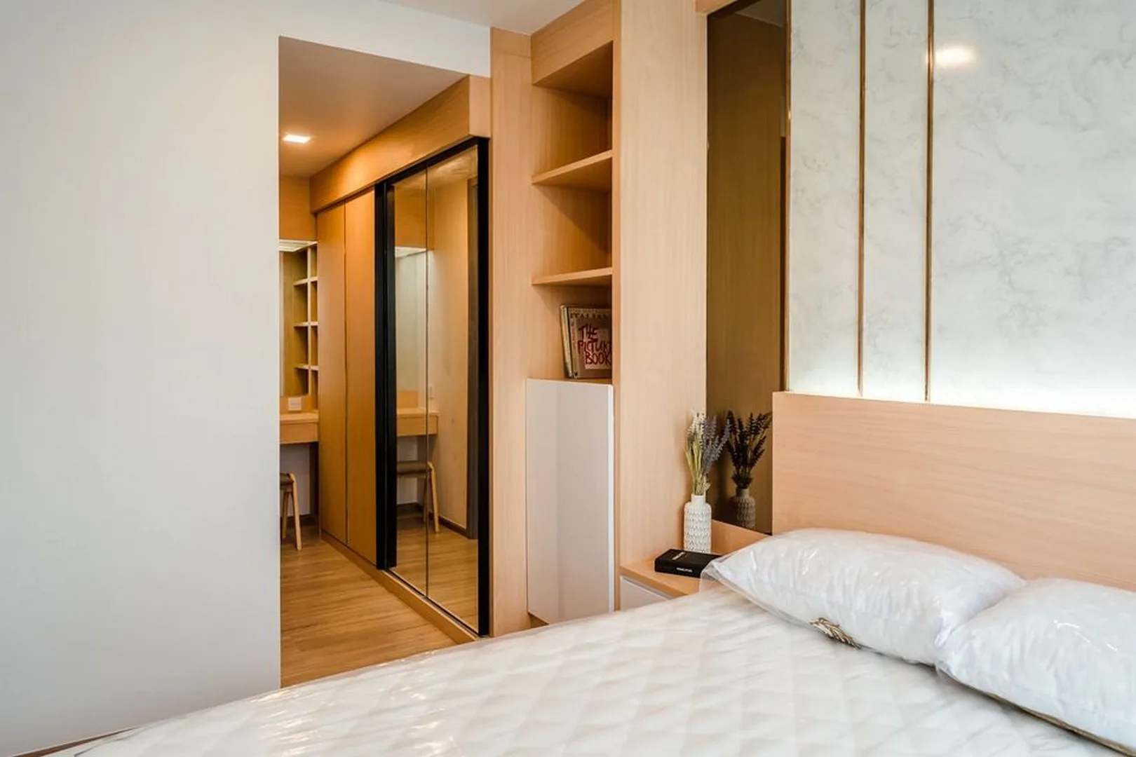 Property photos for Taka Haus Ekamai 12