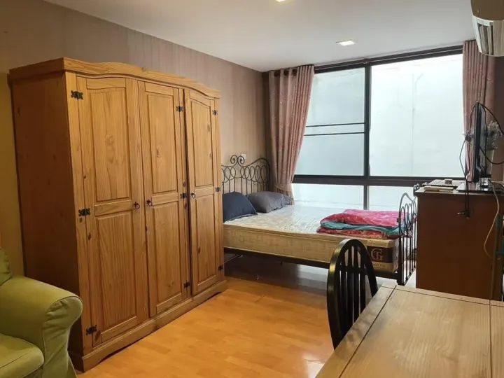 Property photos for Xvi - The Sixteenth Condominum