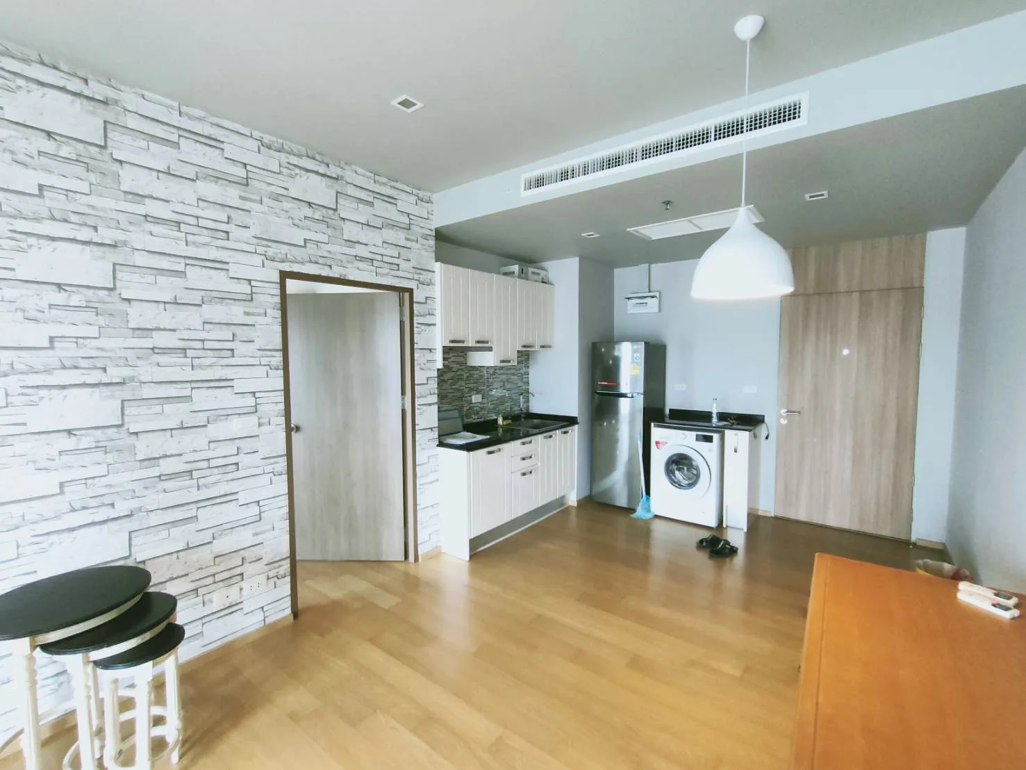 Property photos for Noble Revent