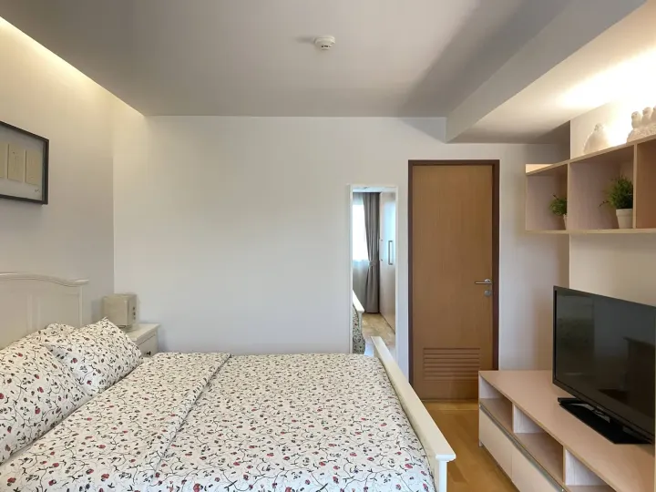 Property photos for Residence 52