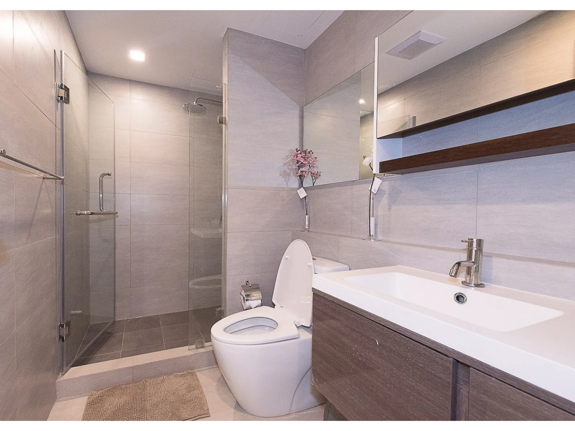 Property photos for The ACE Ekamai