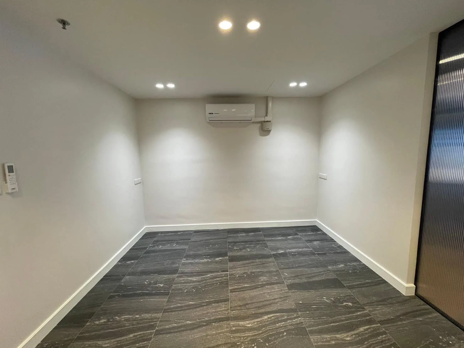 Property photos for State Tower