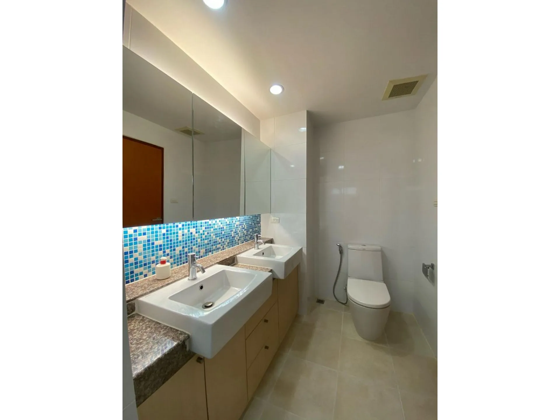 Property photos for Residence 52