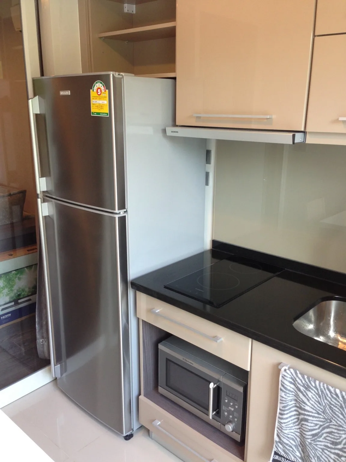 Property photos for The Crest Sukhumvit 49