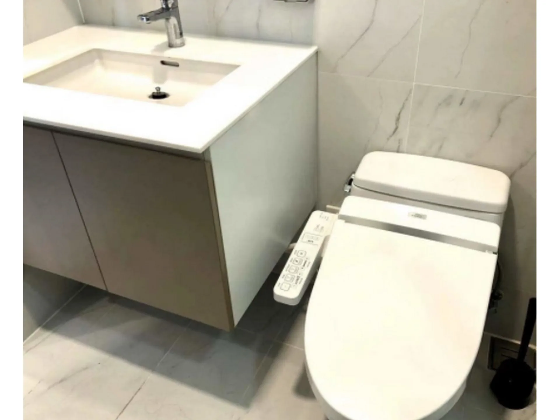 Property photos for Chewathai Residence Asoke