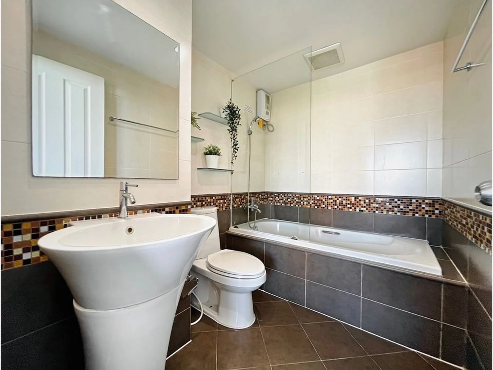 Property photos for The Waterford Sukhumvit 50 Onnut