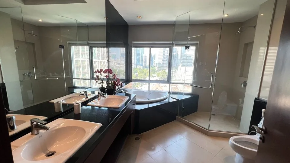 Property photos for Royal Residence Park