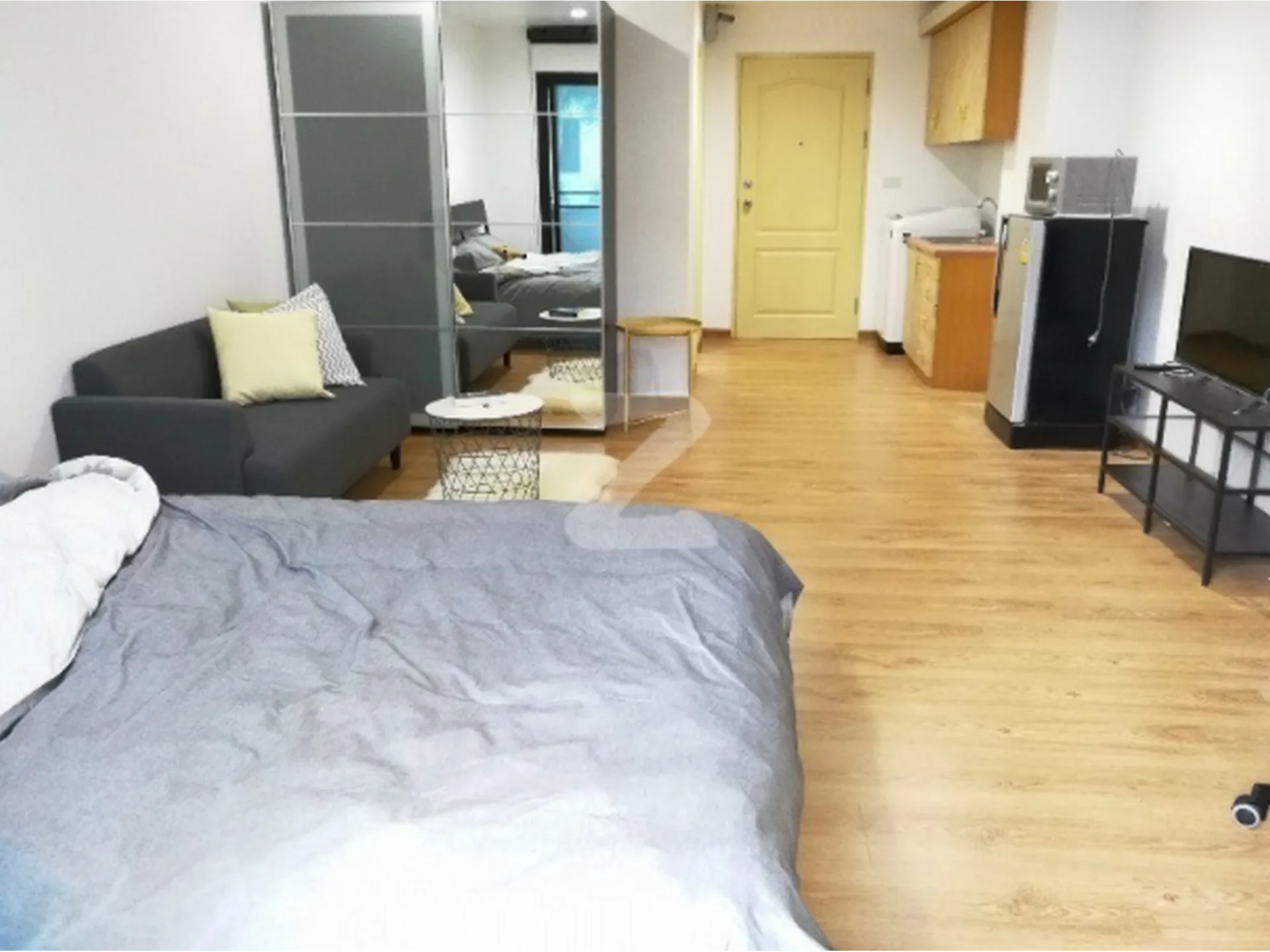 Property photos for Silom Terrace