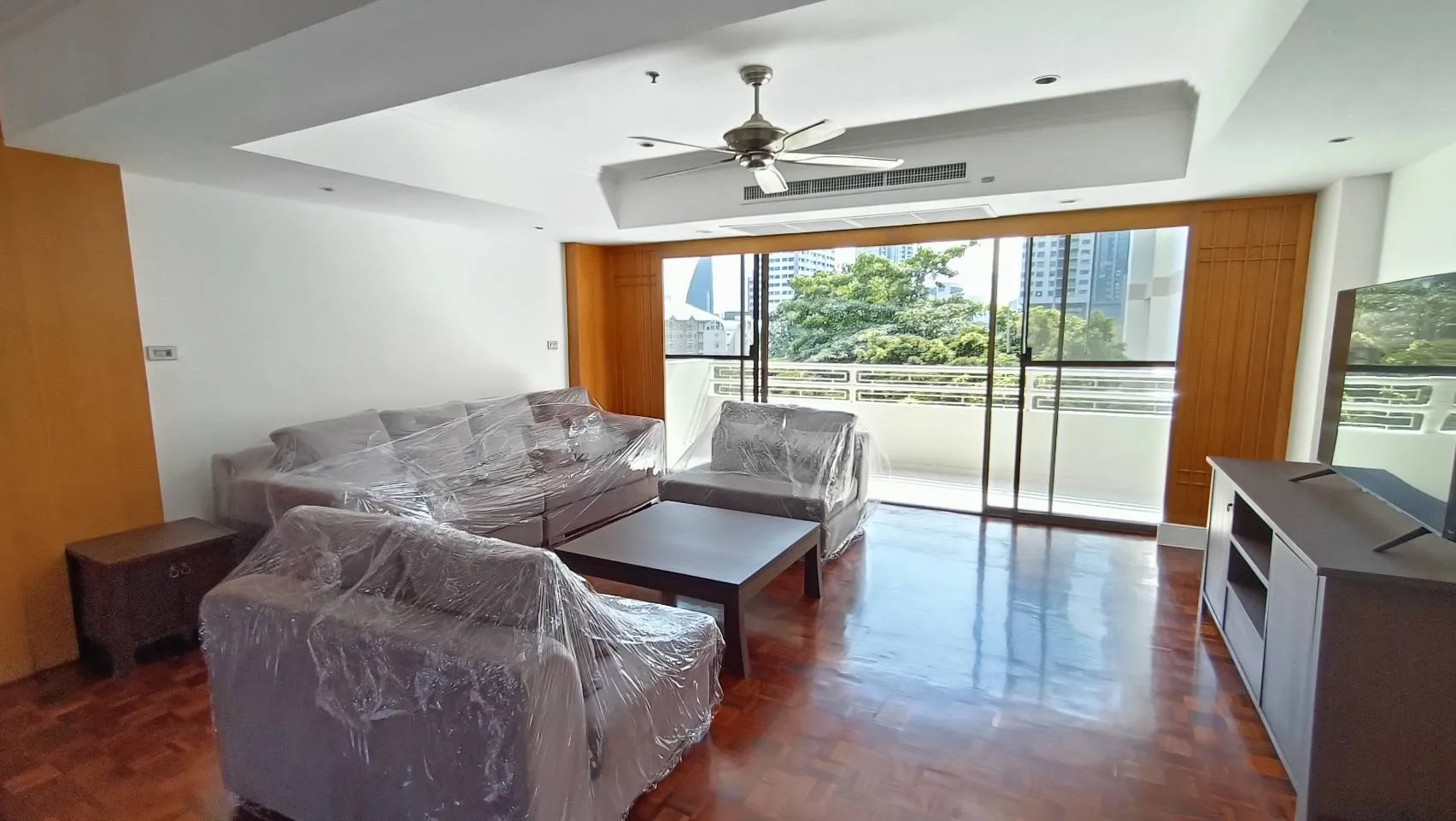 Property photos for Phirom Garden Residence