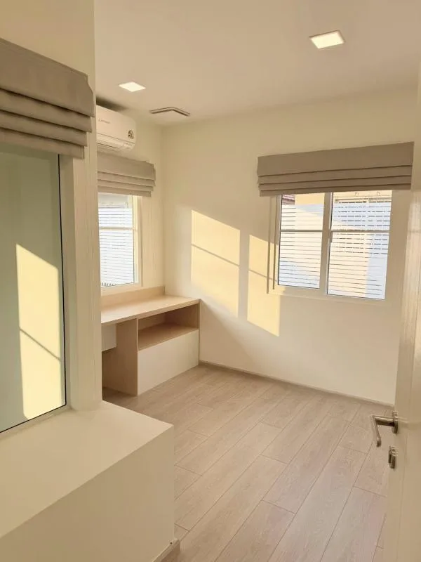 Property photos for Villaggio Srinakarin-bangna