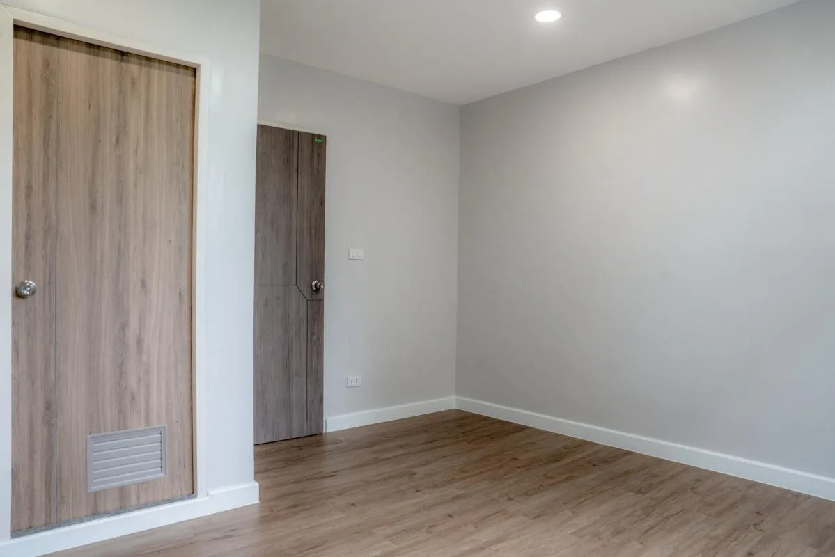 Property photos for Townhouse Soi Chaiyaphruek