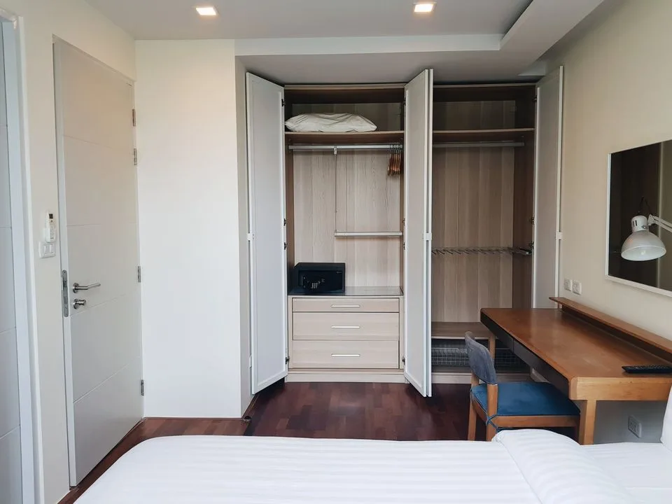 Property photos for Beverly 33
