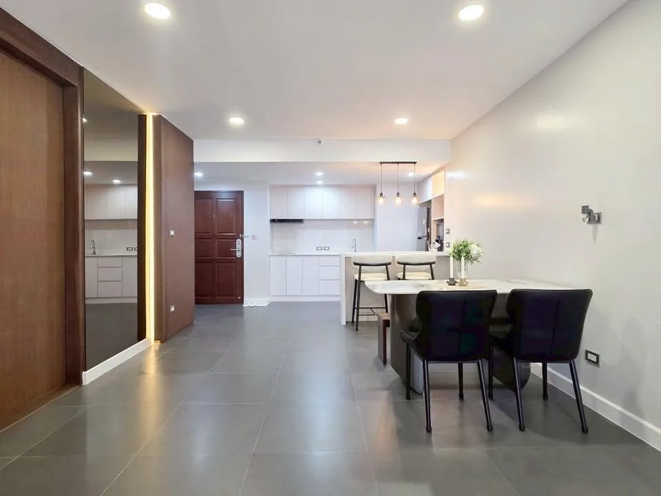 Property photos for Sathorn Park Place