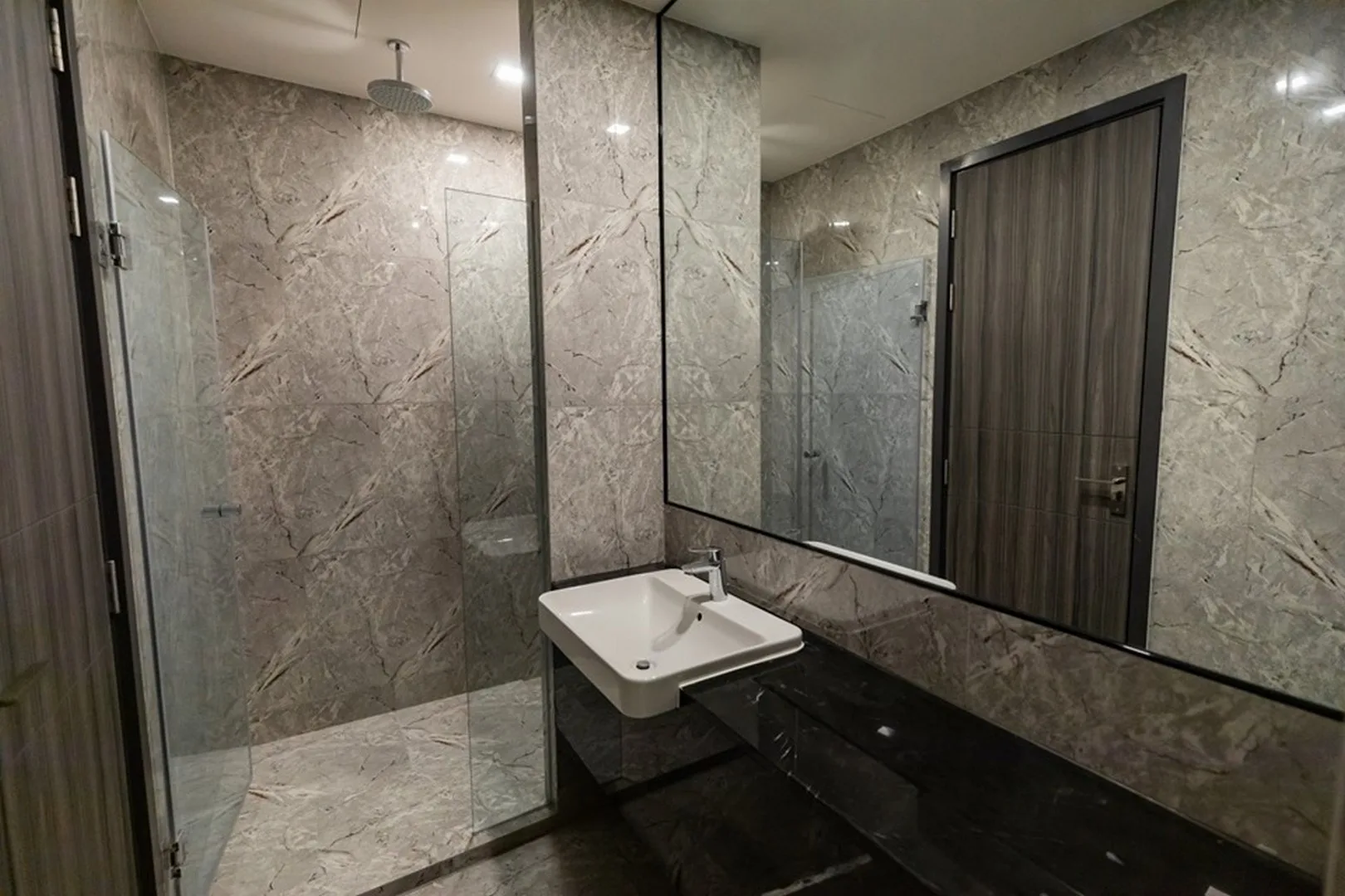 Property photos for Ashton Asoke