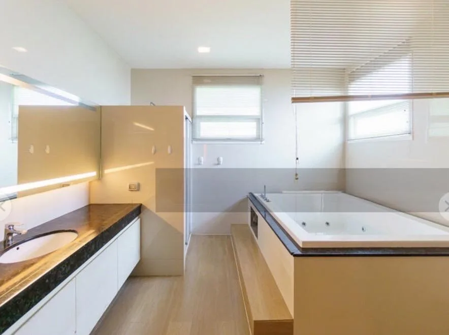 Property photos for Windmill Park