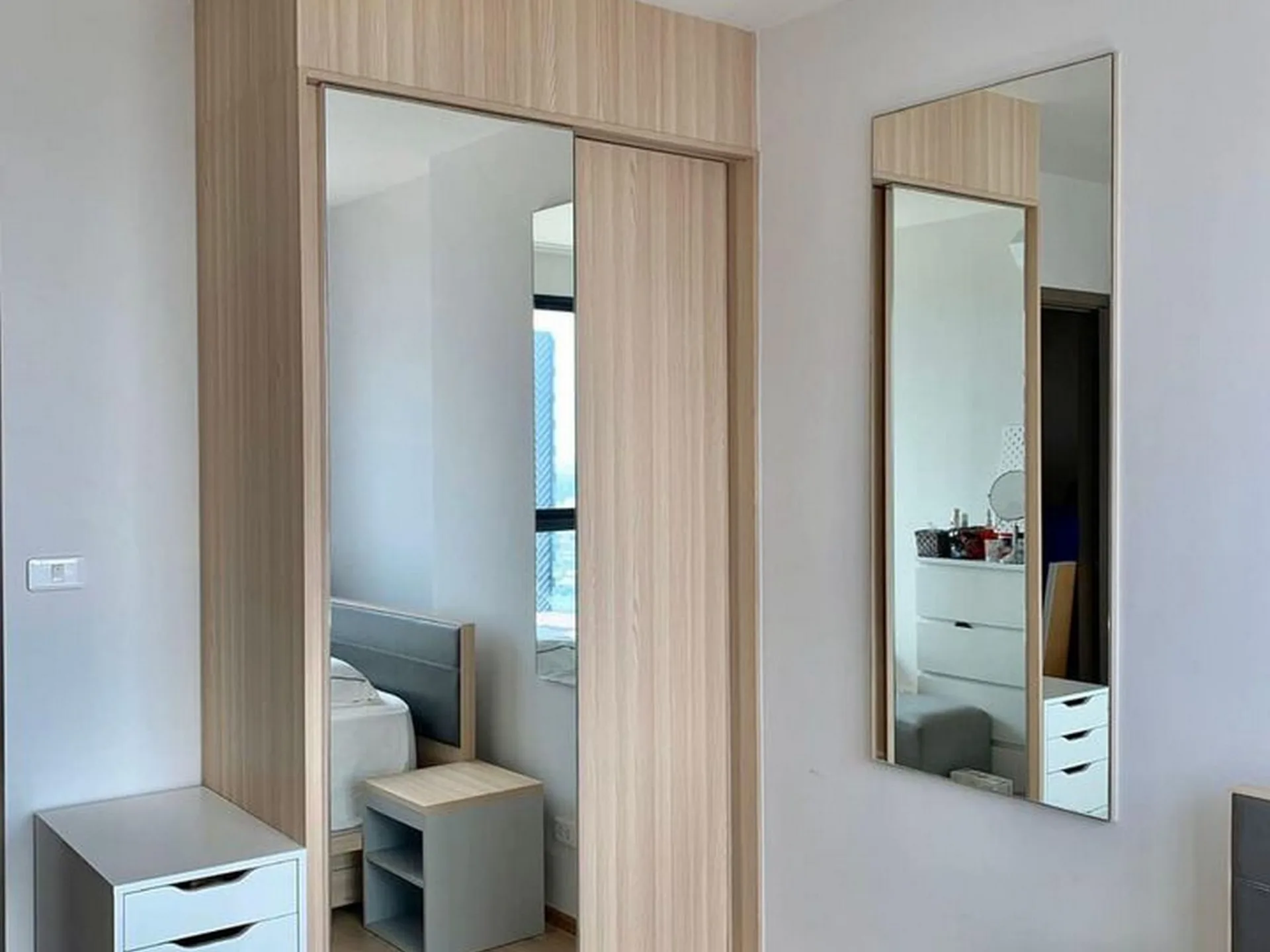 Property photos for IDEO O2