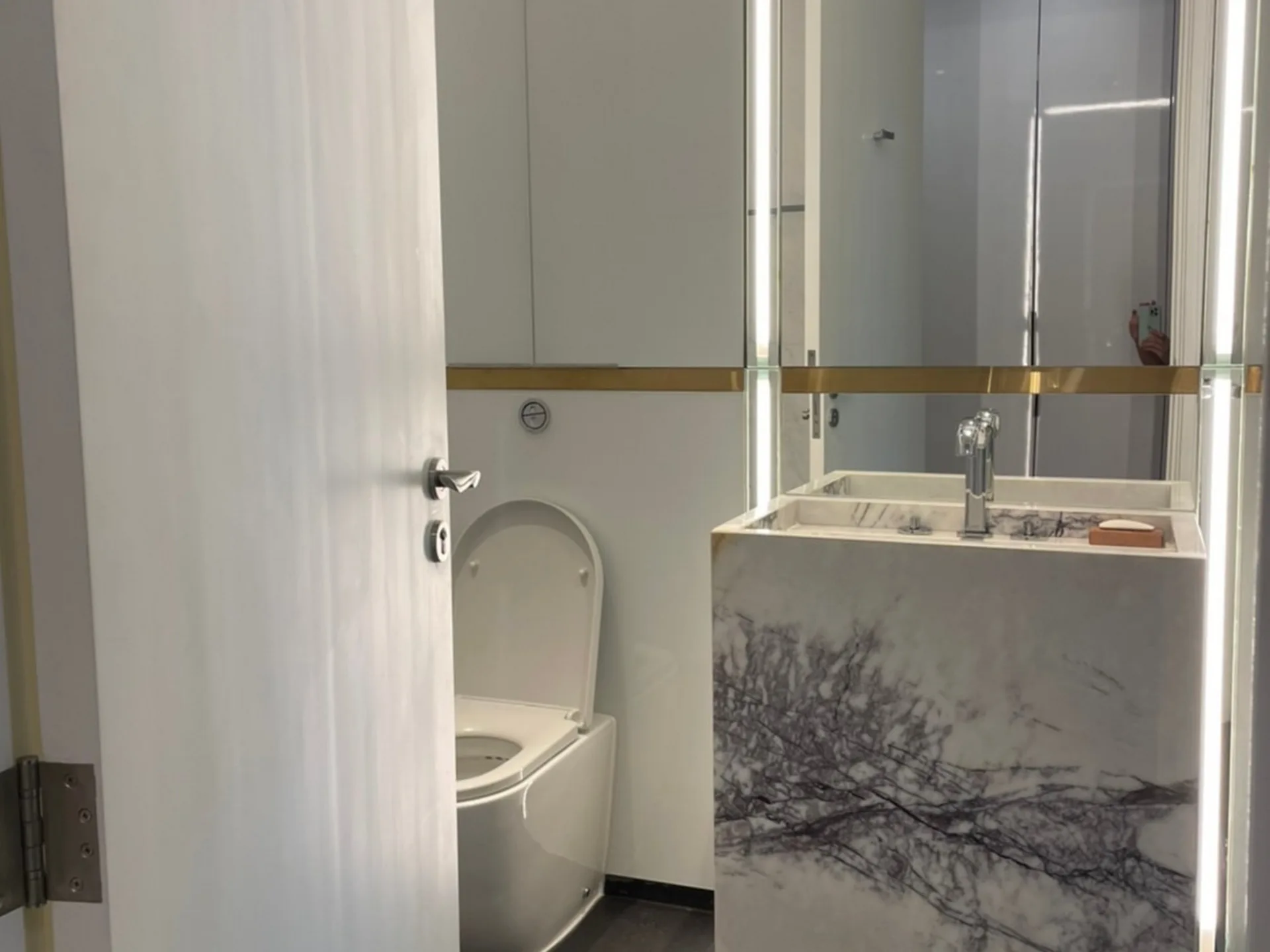 Property photos for 185 Rajadamri