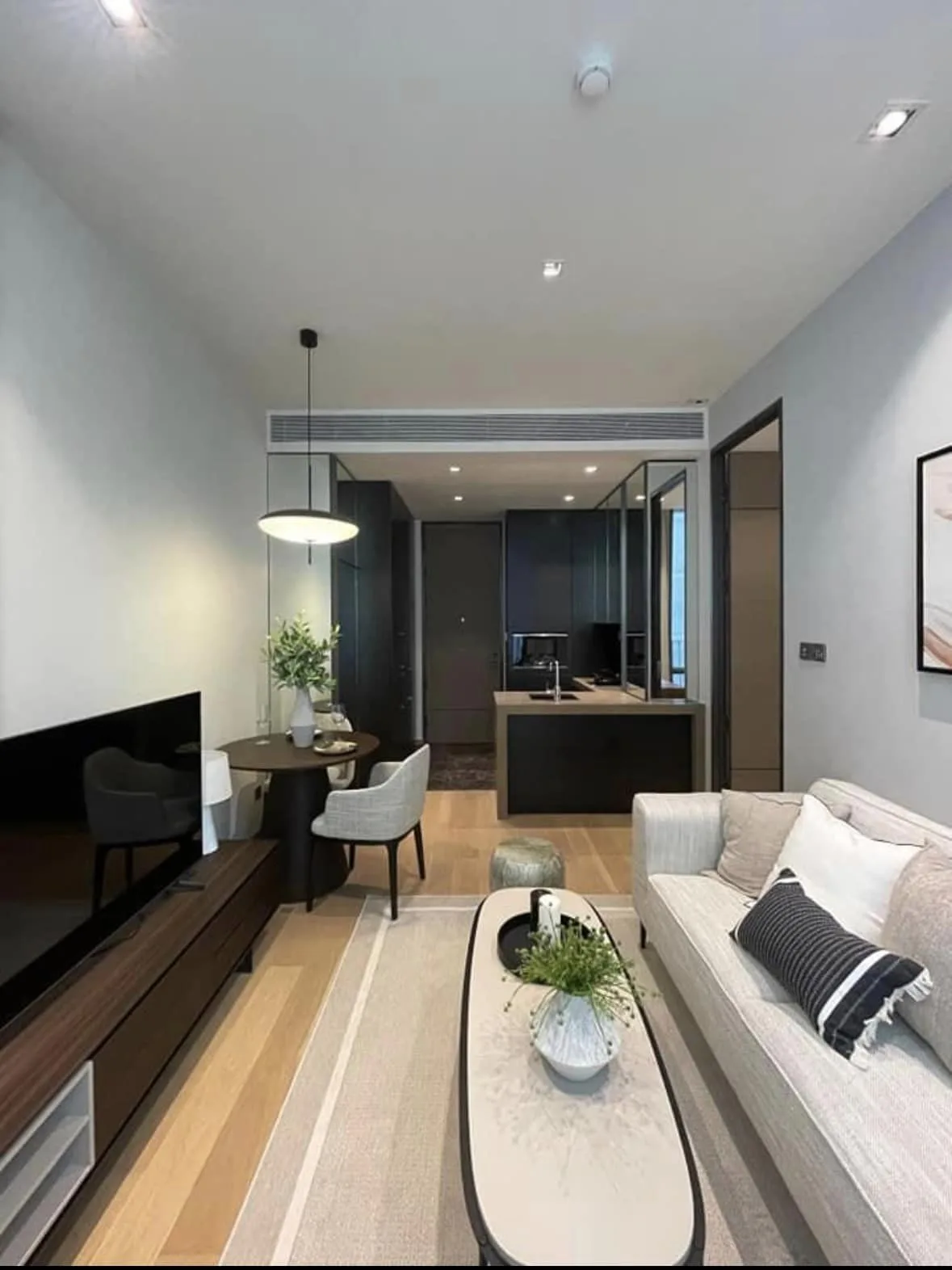 Property photos for 28 Chidlom