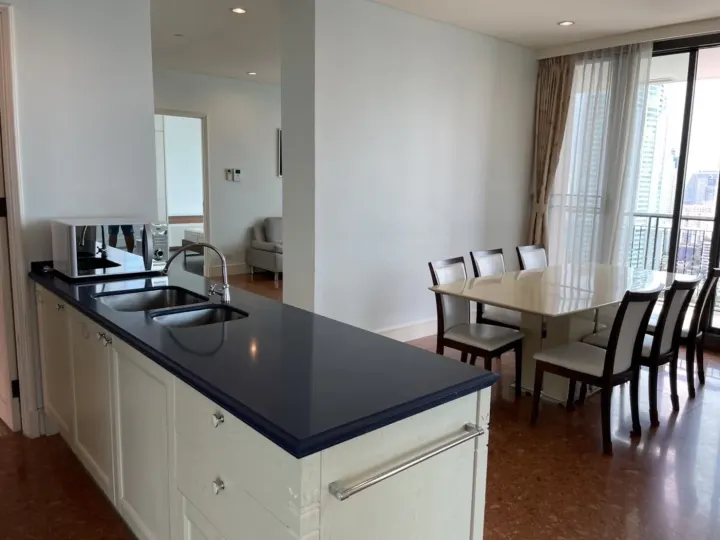 Property photos for Aguston Sukhumvit 22
