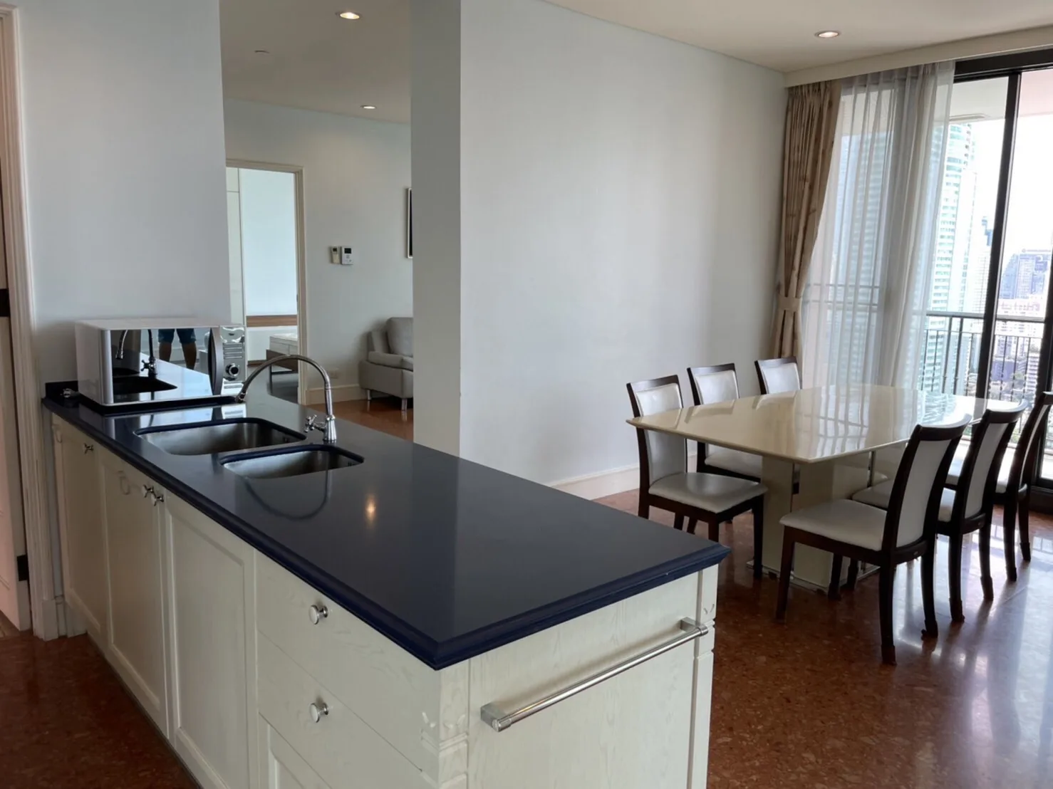 Property photos for Aguston Sukhumvit 22