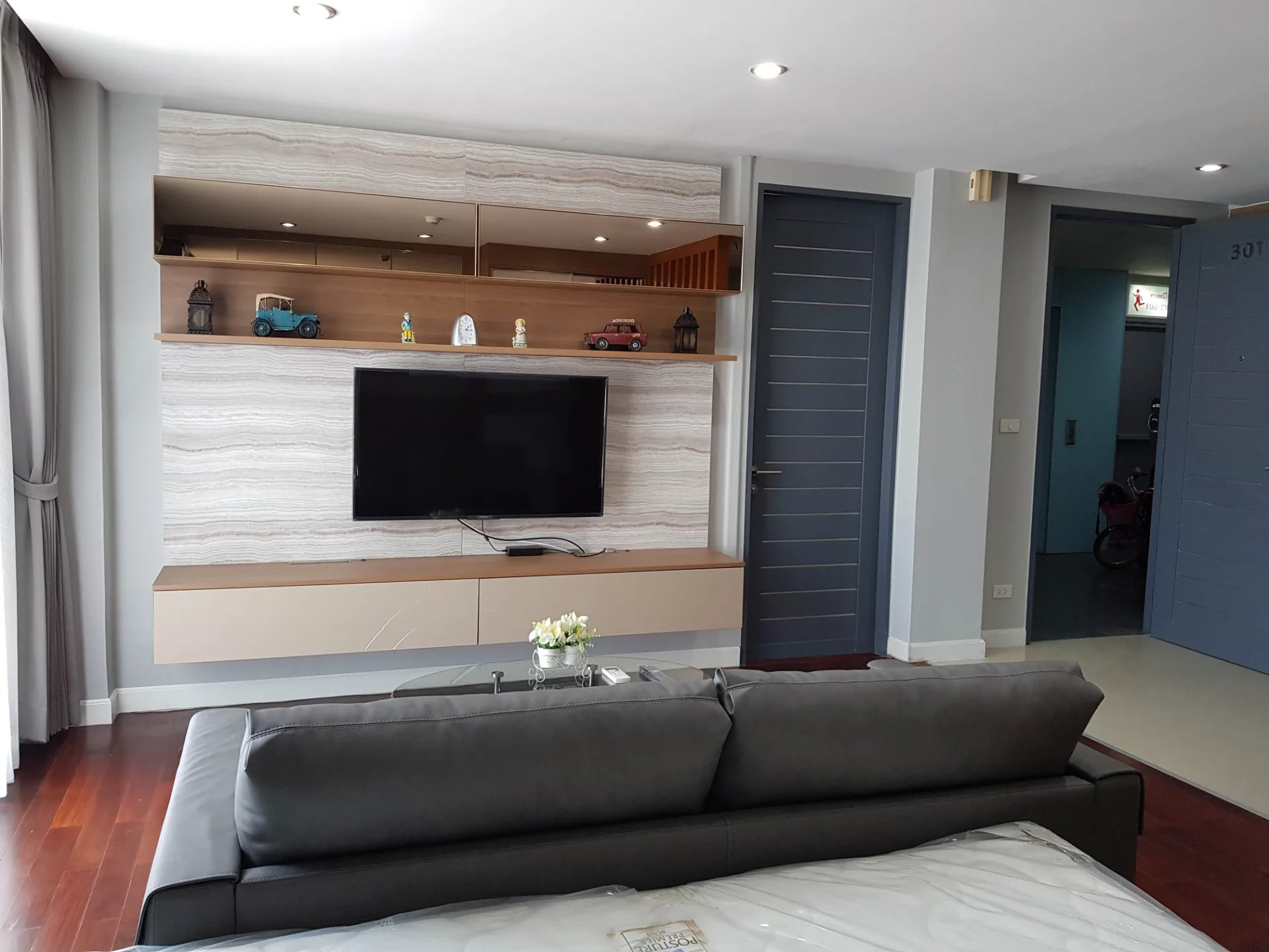 Property photos for L3 Avenue