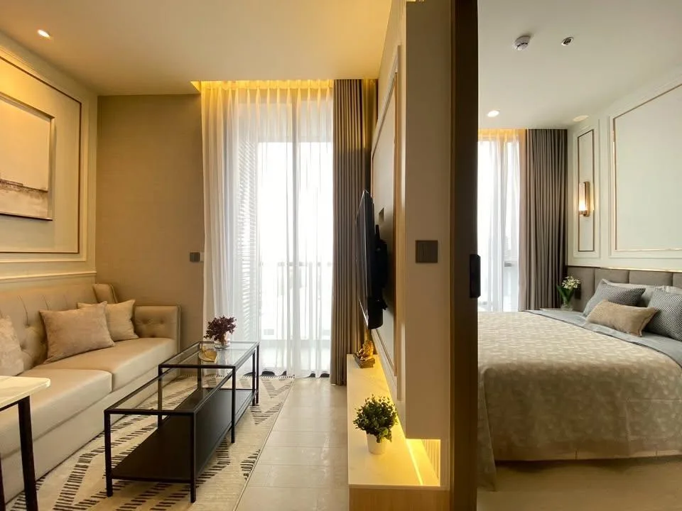Property photos for The Extro Phayathai-rangnam