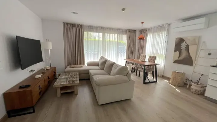 Property photos for The Clover Thonglor