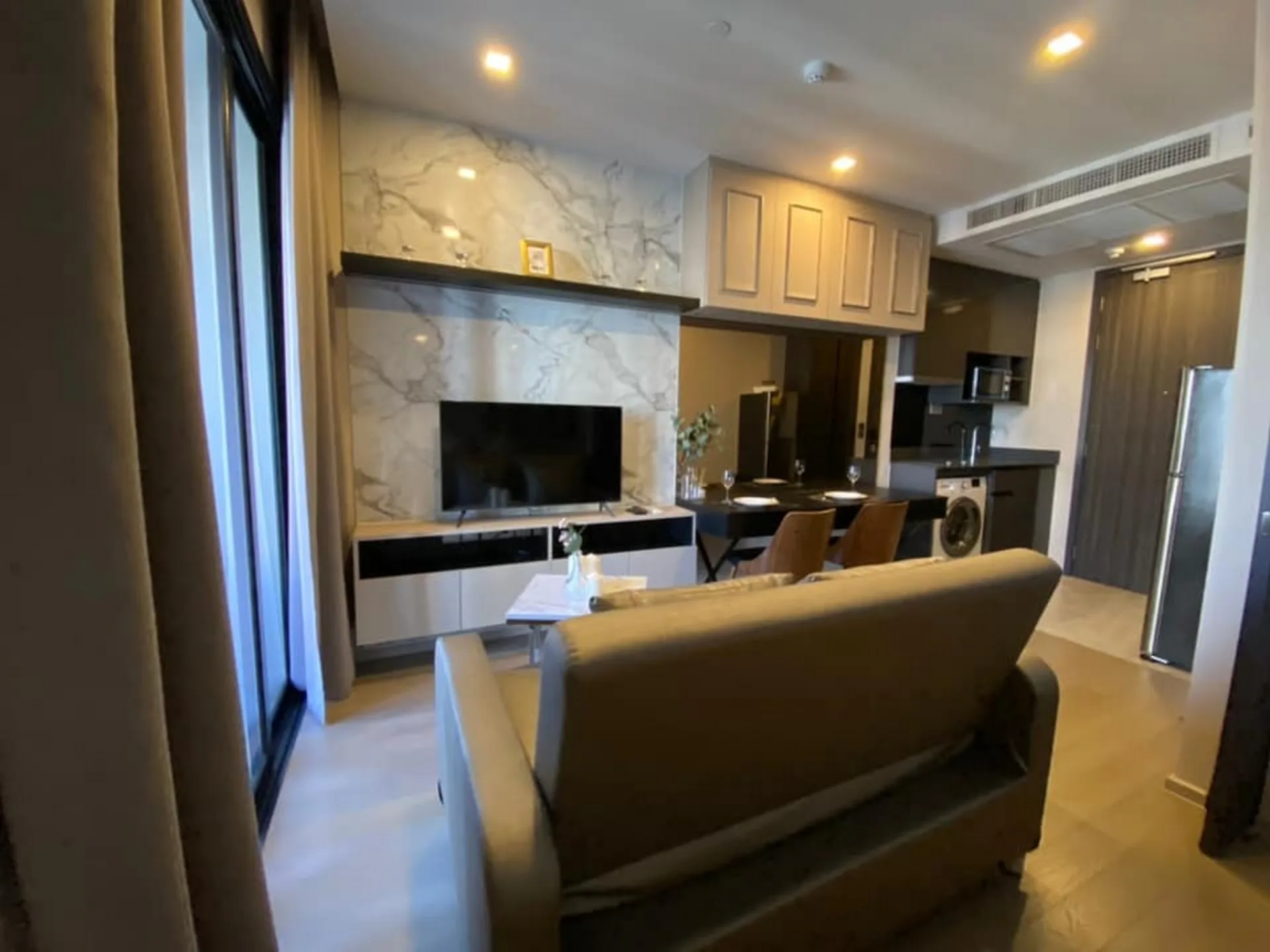 Property photos for Ashton Asoke