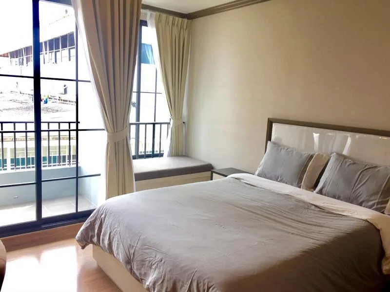 Property photos for The Reserve - Kasemsan 3