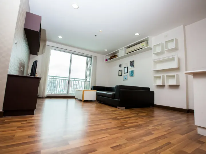 Property photos for Centric Scene Phaholyothin 9