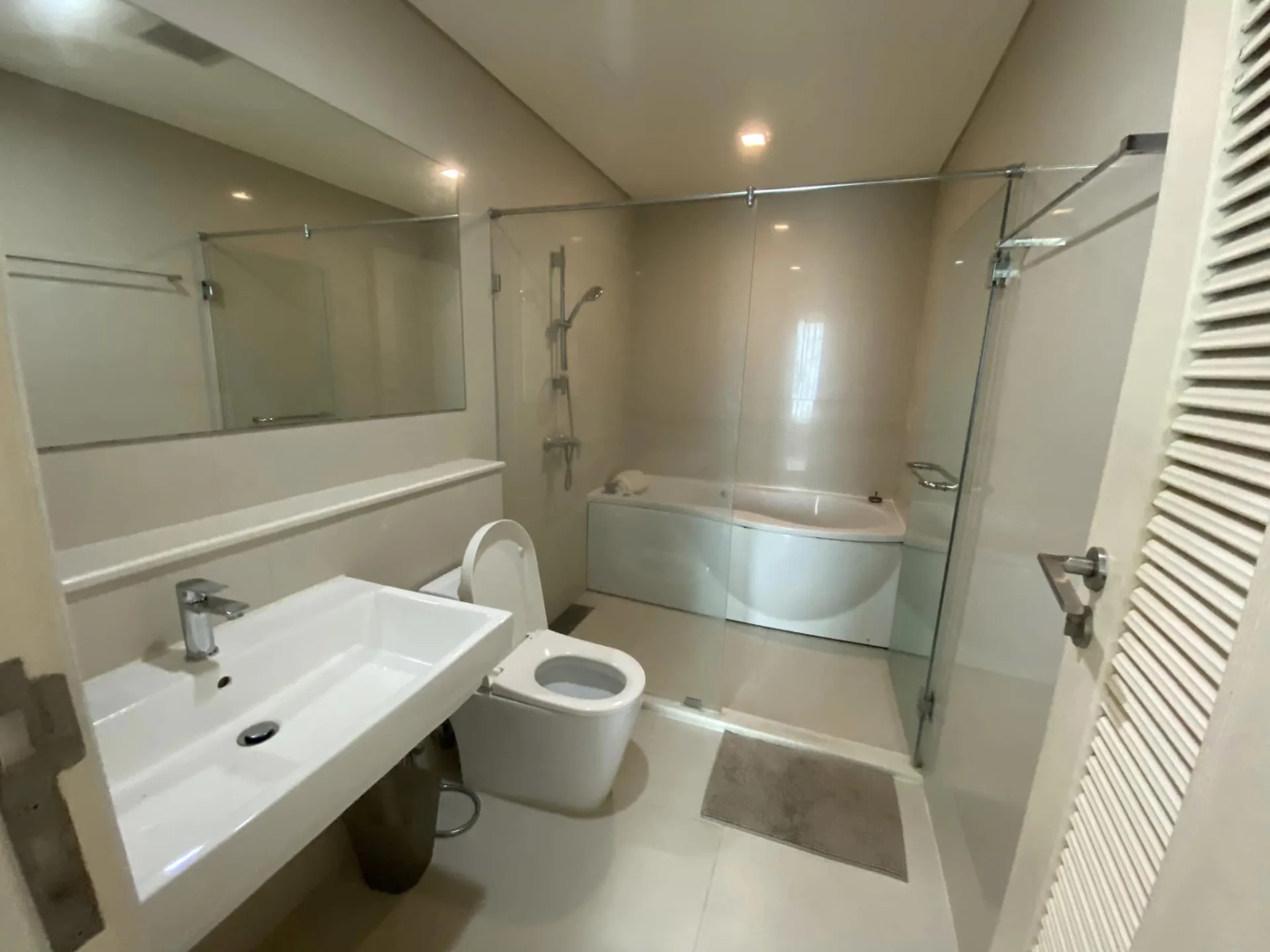 Property photos for Ivy Thonglor