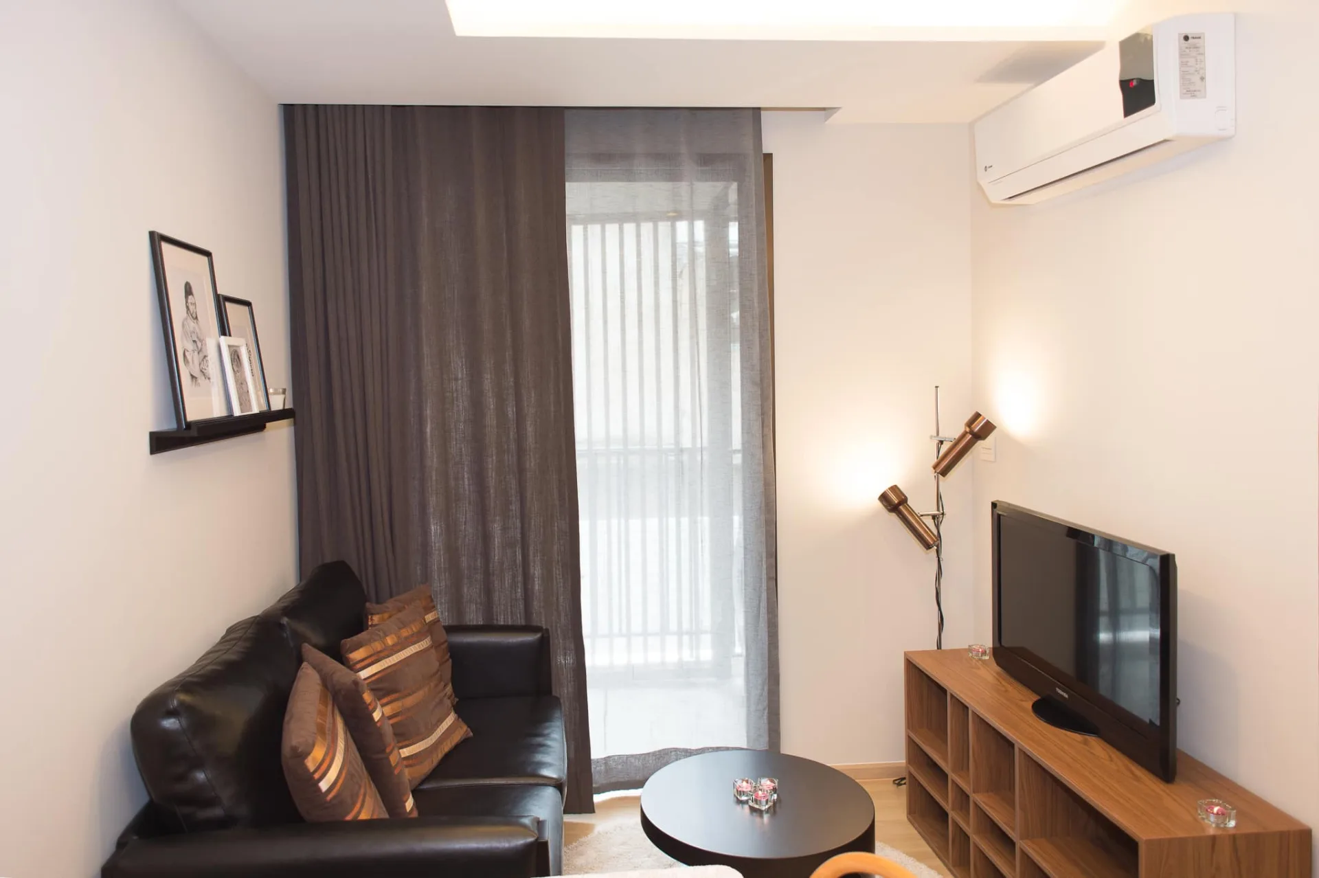 Property photos for Maestro 12