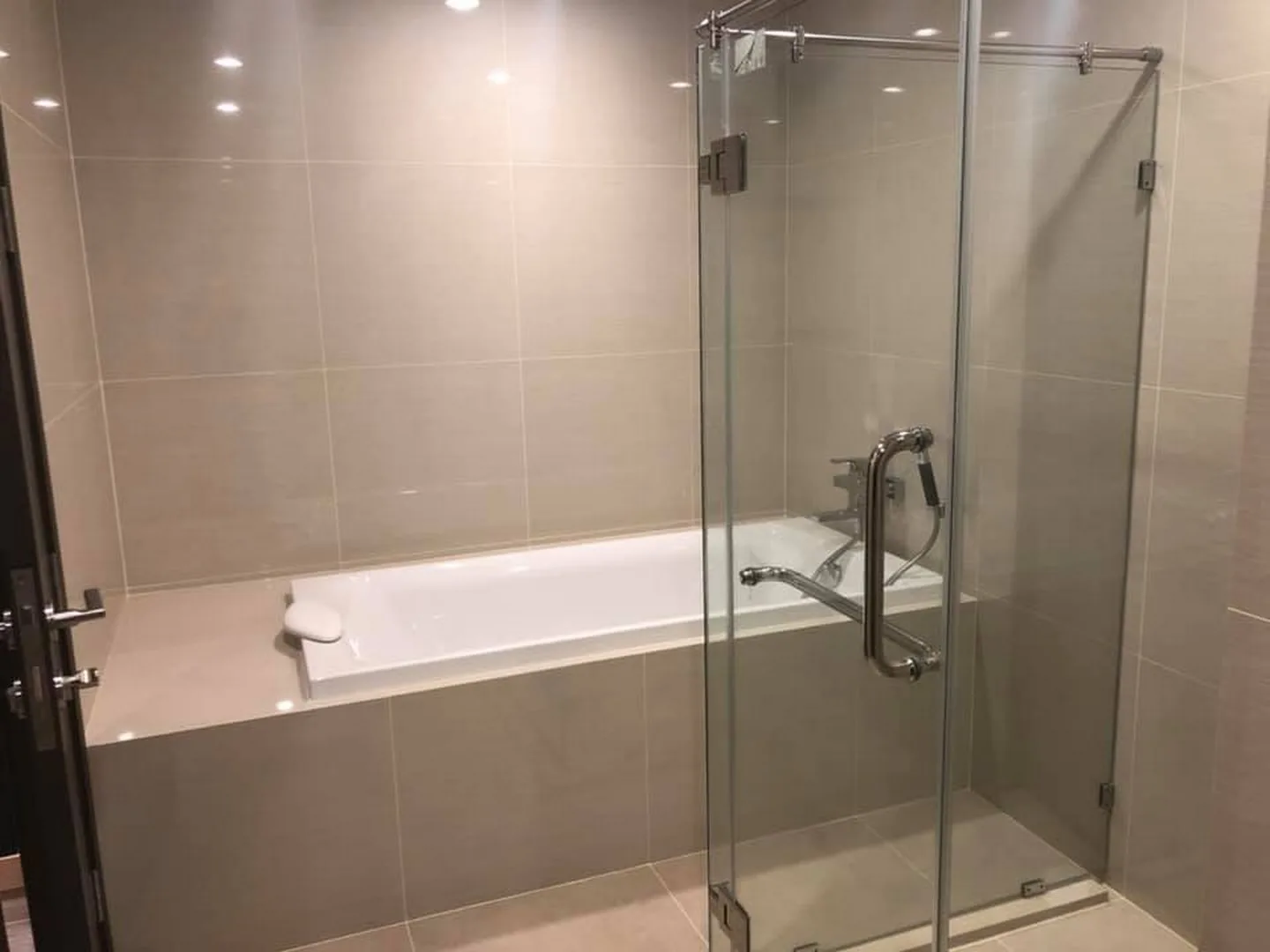 Property photos for IDEO Mobi Sukhumvit 66
