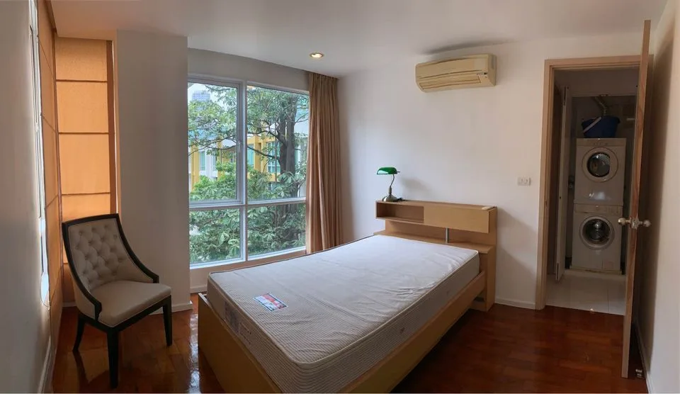 Property photos for Siri On 8