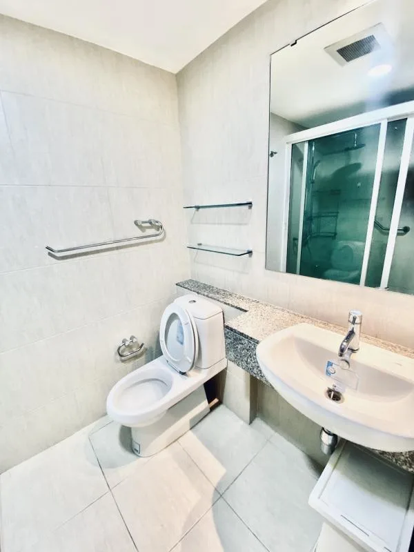 Property photos for The Clover Thonglor