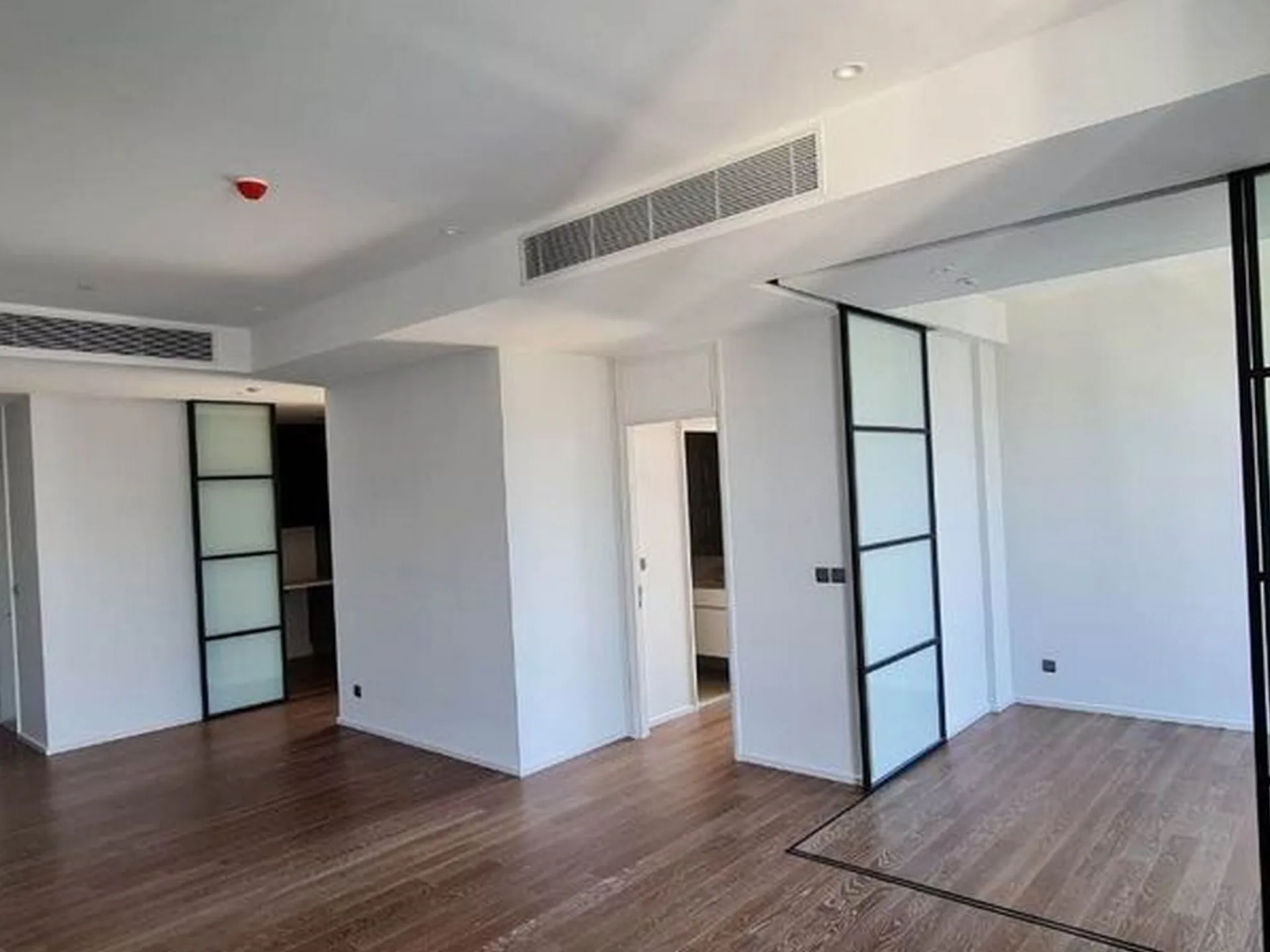 Property photos for Muniq Langsuan