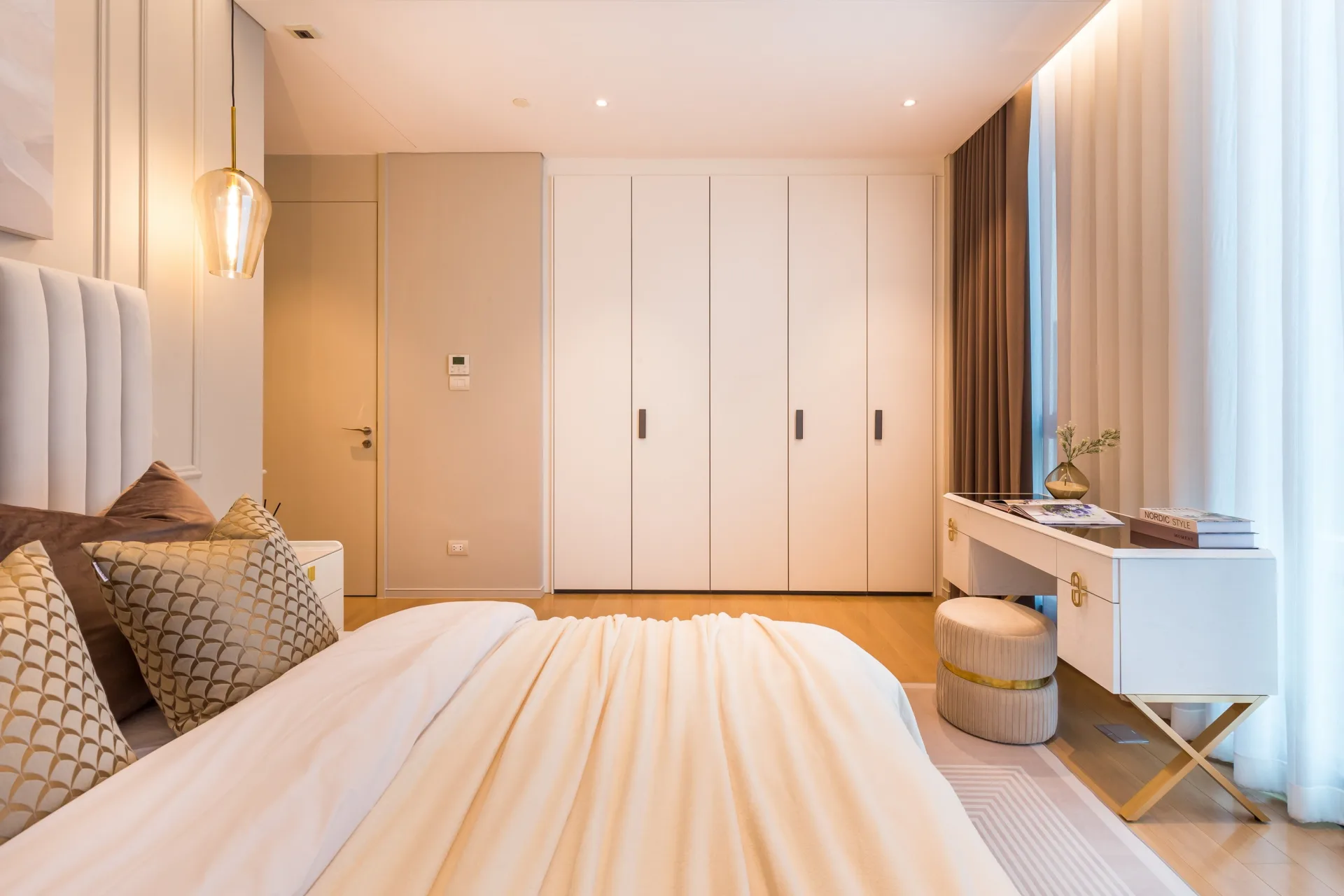 Property photos for Baan Sindhorn