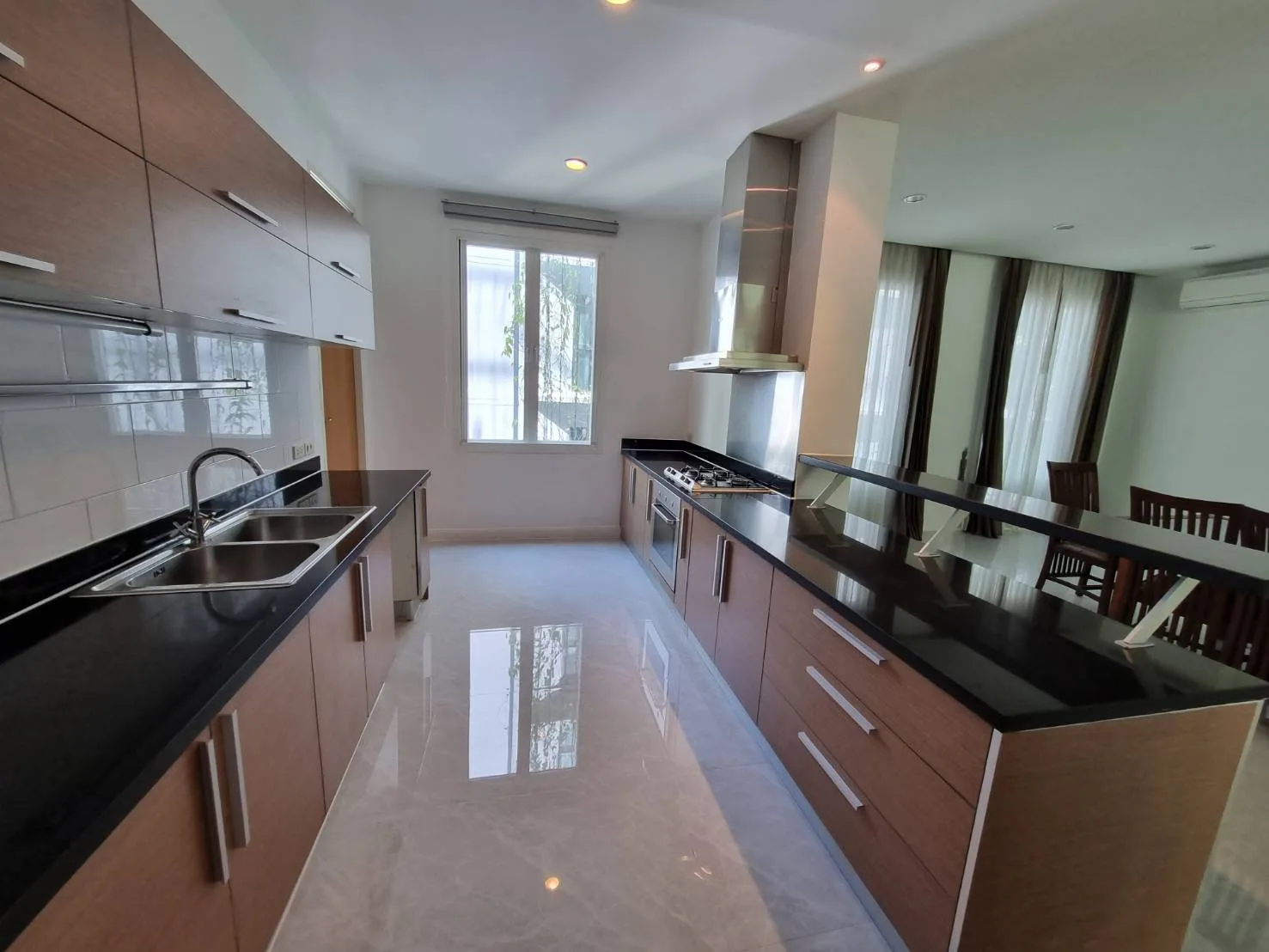 Property photos for The Verandah - Sukhumvit Soi 23