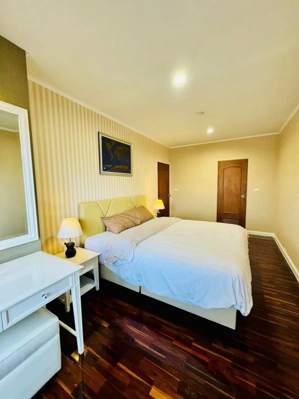 Property photos for The Waterford Diamond