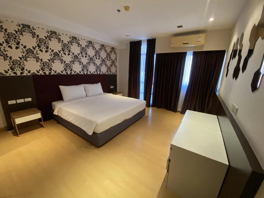 Property photos for Nantiruj Tower