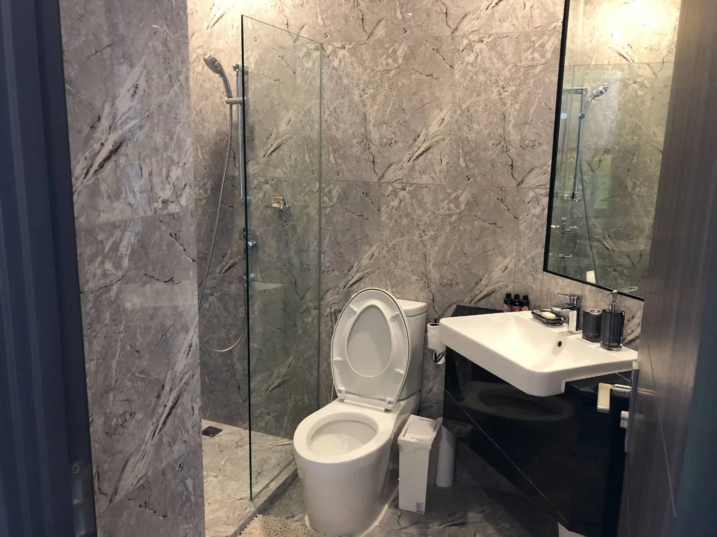 Property photos for Ashton Asoke
