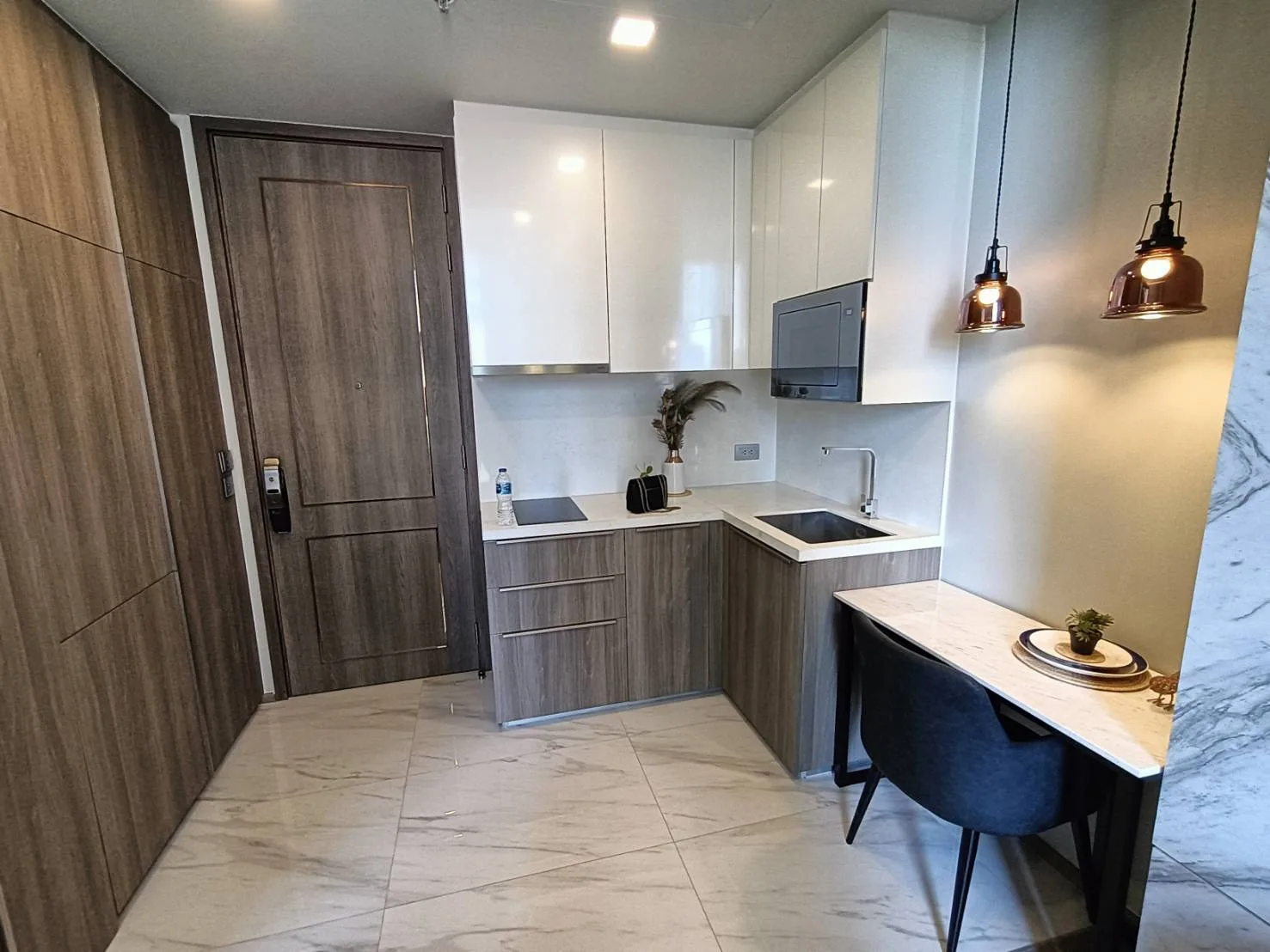 Property photos for Celes Asoke