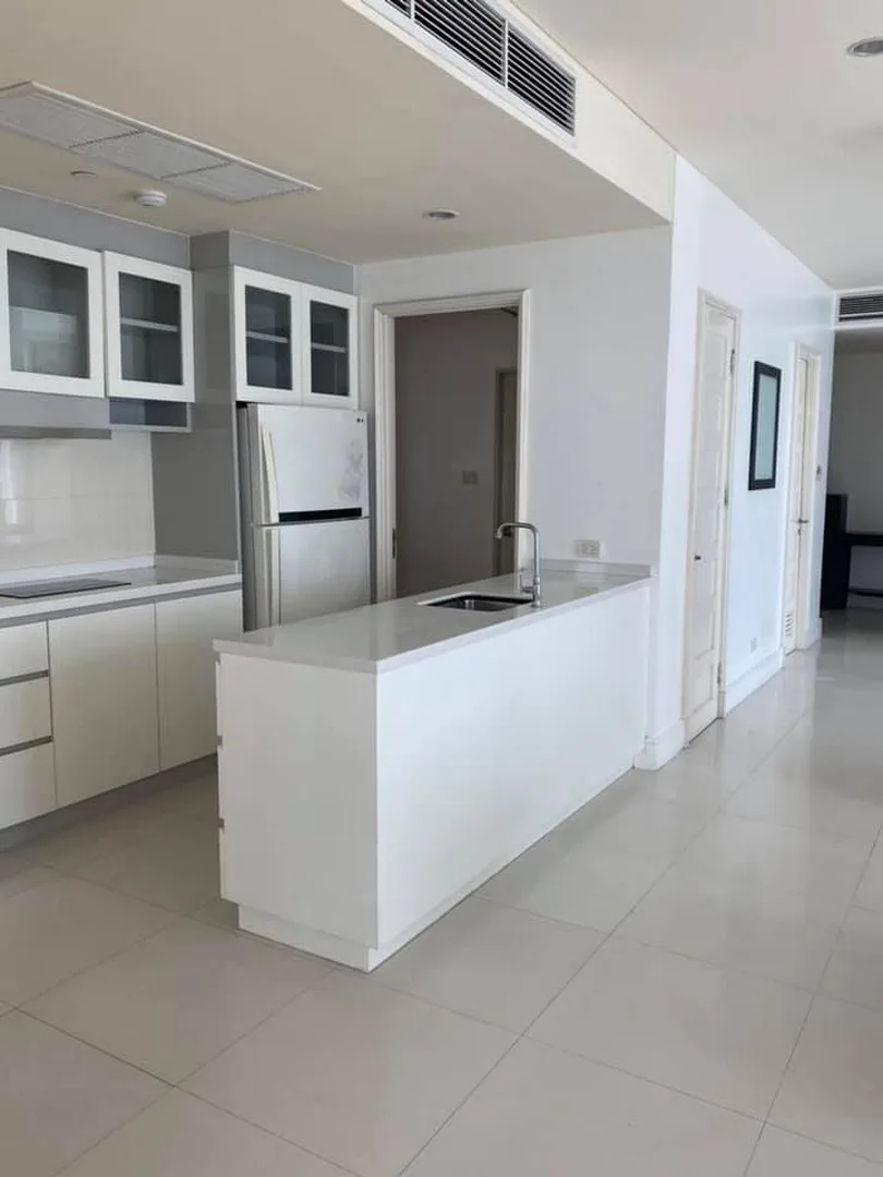 Property photos for Aguston Sukhumvit 22