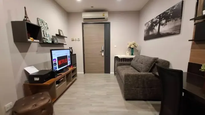 Property photos for The Room Sathorn - St.Louis