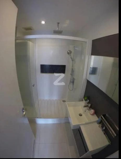 Property photos for The Room Sukhumvit 62